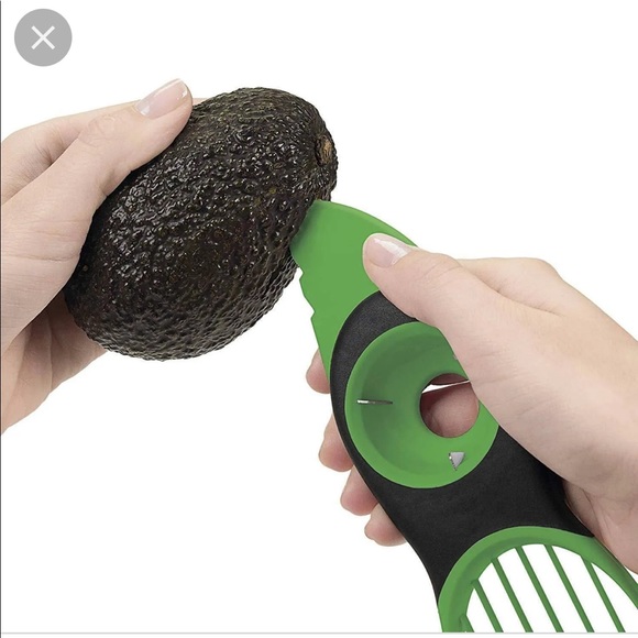 OXO 3-in-1 Avocado Slicer - Picture 5 of 6